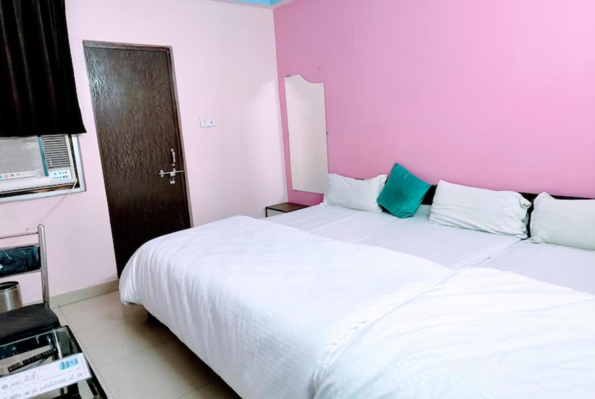Goroomgo The Shivay Guest House Inn Varanasi Exterior photo